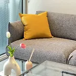 Stylish 1-Bed Apartment With Spectacular Docklands Views
