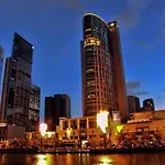 Modern 3Br In High Rise W/ Sea View Incl Carpark