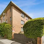 Top Level One Bedroom Apartment With Mcg Views