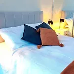 Cbd Skyline 2 Bedroom Apartment