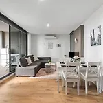 Stunning 2Br Apt Next To Southern Cross