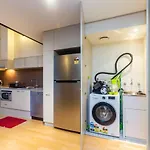 New York Lofted Cbd Retreat With Pool And Parking