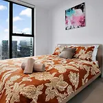 Great Location 2B1B Free Parking