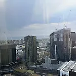 Breathtaking Sea/City Views 1B Apt Mel Cbd Near Crown, Dfo, Southern Cross