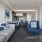 Light-Filled Stylish Living In Diverse Hawthorn
