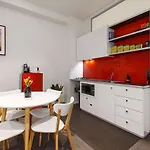 The Nook - A Prime Location To Explore Melbourne