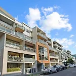 Central Port Melb 1Bdrm Apt Near Bay St Beach
