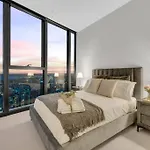 Lv 61 Penthouse With Breathtaking Yarra Views