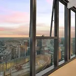 Lv 61 Penthouse With Breathtaking Yarra Views