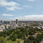 Stylish Studio On 28Th Floor With Panoramic Views