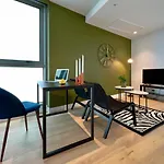 1 Brm, Sea View, Newly Renovated, Next To Crown