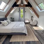 A Majestic Victorian Private Rear Access Quarters