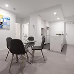 Panoramic Views 2Br With Pool And Free Carpark