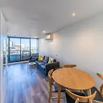 Aura2107, 2 Bedroom Apartment With Balcony, Stunning Yarra River And City Views