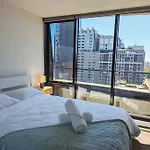 Breathtaking Views Of Yarra River And City Skyline With Free Parking Gym Access