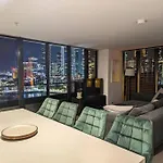 Breathtaking Views Of Yarra River And City Skyline With Free Parking Gym Access