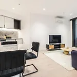 Brand New Apt In Best Cbd Area! 71Sqm, Green View
