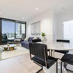 Brand New Apt In Best Cbd Area! 71Sqm, Green View