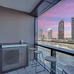 Breathtaking Views Over The Water- Spacious 2B2B1C