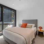 Chic Riverside Retreat Richmond