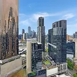 Stunning 2-Bedroom Oasis In The Heart Of Southbank