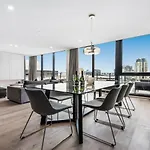 Luxury Penthouse With Astonishing Bay And City Views