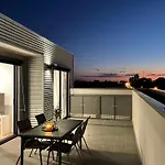 Queensview168 Apartments Moonee Ponds