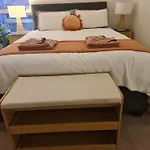 Cosy Beach Apartment With Free Secure Car Park