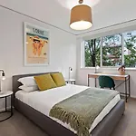 Urban Retro - Experience Vibrant Courtyard Charm