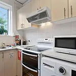 Urban Retro - Experience Vibrant Courtyard Charm