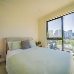 City View 3Br3B Close To Cbd - Free Parking