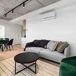 Chic Stature Southbank 1 Bed
