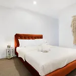 Cozy Nest In Prime Hawthorn W Parking & Pool