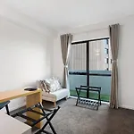 Panoramic View Cbd 1 Bed Apt +Office
