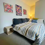 A River-Side 2Bdm Footscray Oasis + Parking