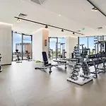 1 Bed Apt With Incredible View - Melbourne Square