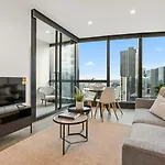 1 Bedroom With Breathtaking City Views