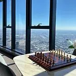 Lvl 76 Skyline Modern Luxury 3 Bedroom In Melbourne Cbd