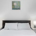 Cosy 1-Bed Apartment In The Heart Of Melbourne