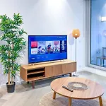 Pride Fawkner Apartments Bay-View