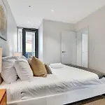 Sub-Penthouse 3B2B2Carpark City-Harbor View
