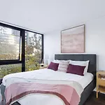 Kavanagh Breeze - Effortless Southbank Lifestyle