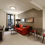 Cozy 1 Bedroom Apartment With Pool And Gym