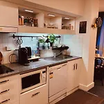 Cosy Duplex 2Bed1Bath Apartment By Melbourne Emporium