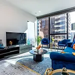 Sky High 180 Panoramic Views-Prime Cbd,Pool & Gym