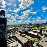 Modern 1Br West Melbourne Gateway