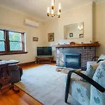 Elegant Caulfield North Family Home