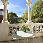53Cr5 - New Loft Style Apt Nxt 2 Rmit! Sofa Bed, Ac, Balcony!