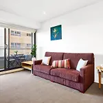 Charming 1-Bed Apartment On St Kilda Rd