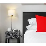 Modern 2 Bed Apartment In Trendy Collingwood